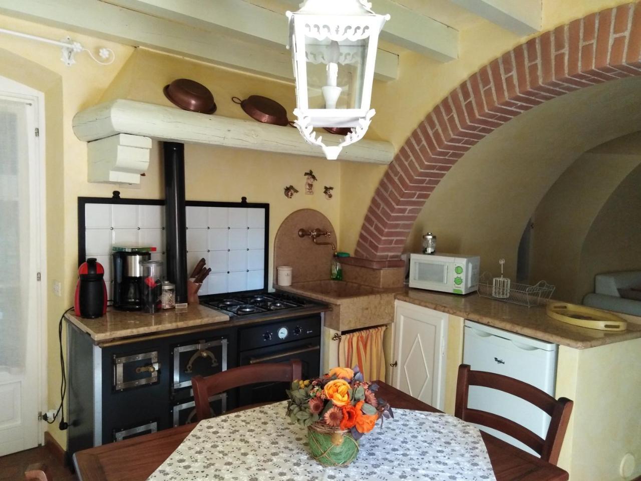 Casa Del Capitello Apartment Caprino Veronese Bagian luar foto