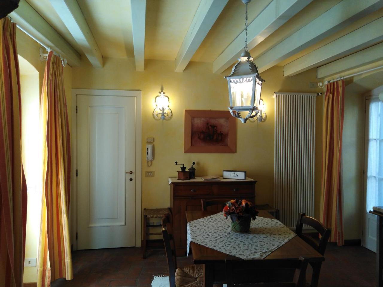 Casa Del Capitello Apartment Caprino Veronese Bagian luar foto