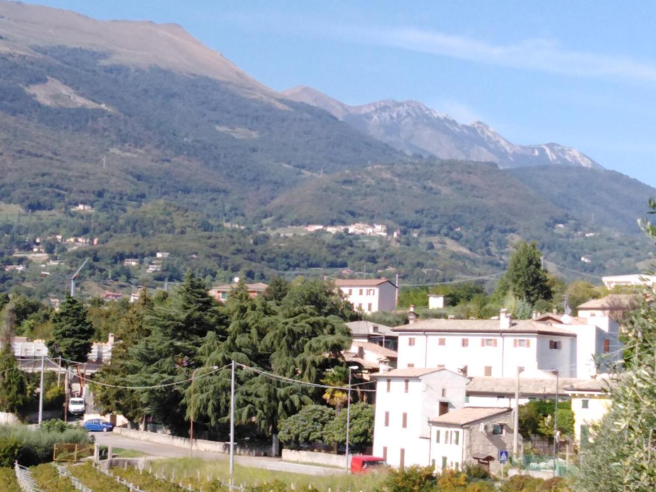 Casa Del Capitello Apartment Caprino Veronese Bagian luar foto